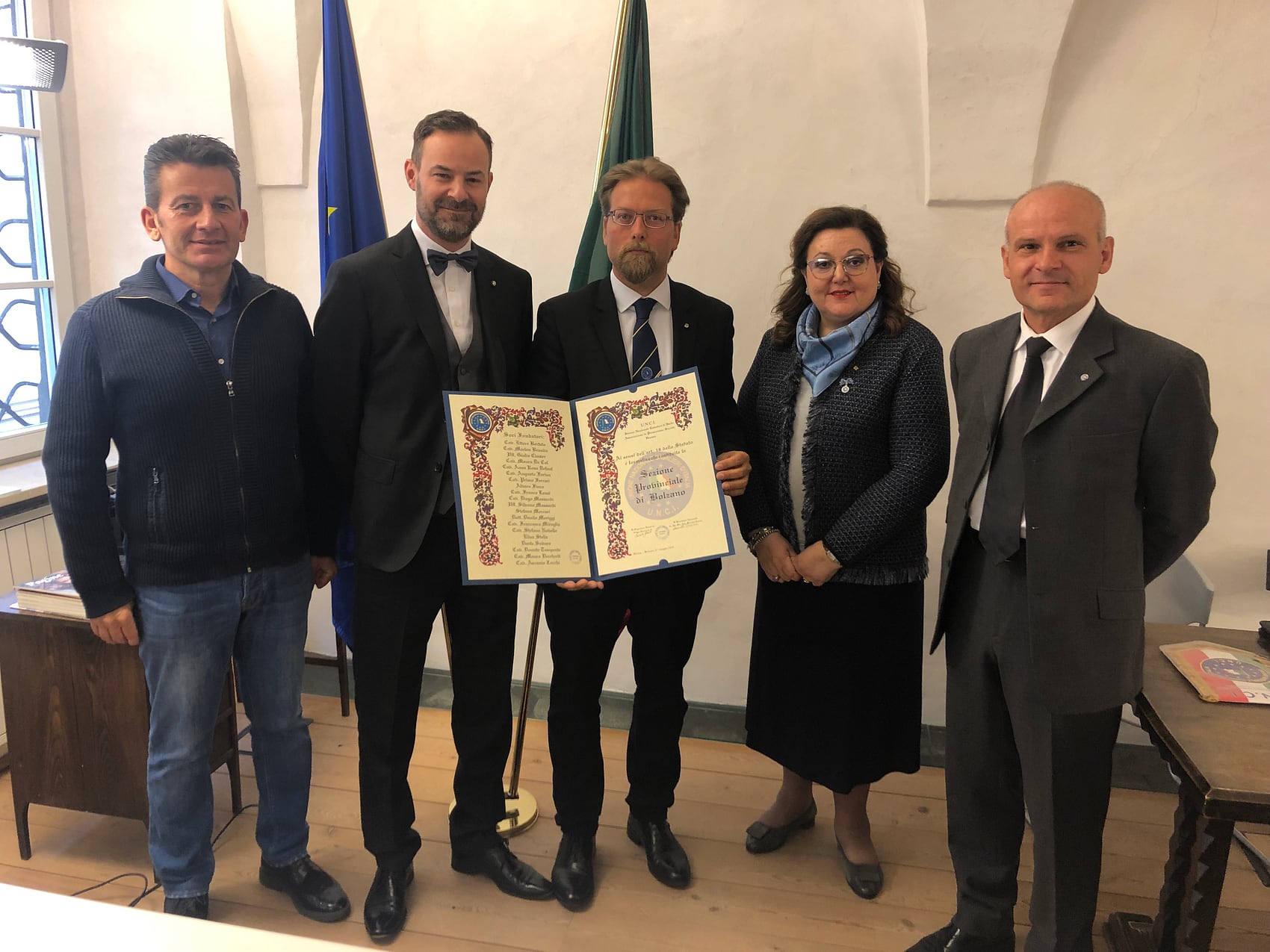 Il Consiglio Direttivo della Sezione UNCI di Bolzano con l'atto di fondazione